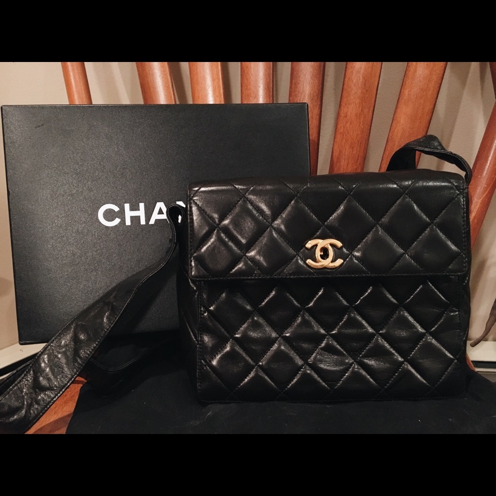 Authentic Vintage CHANEL black leather crossbody